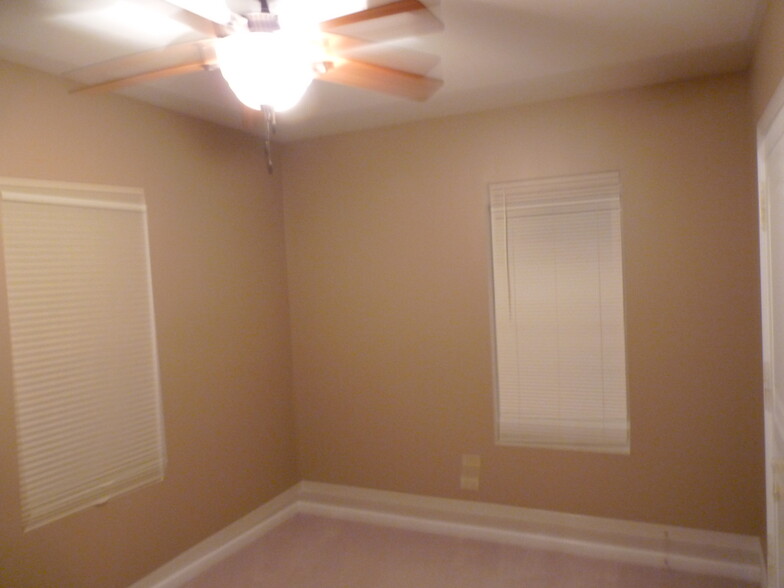 2nd Bedroom - 1236 S Washington St