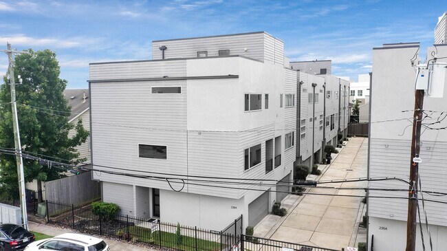 Building Photo - 2384 Commerce St