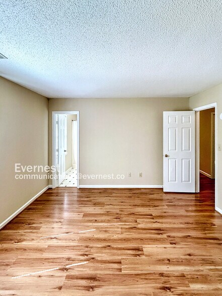 Building Photo - 5126 Lundy Dr