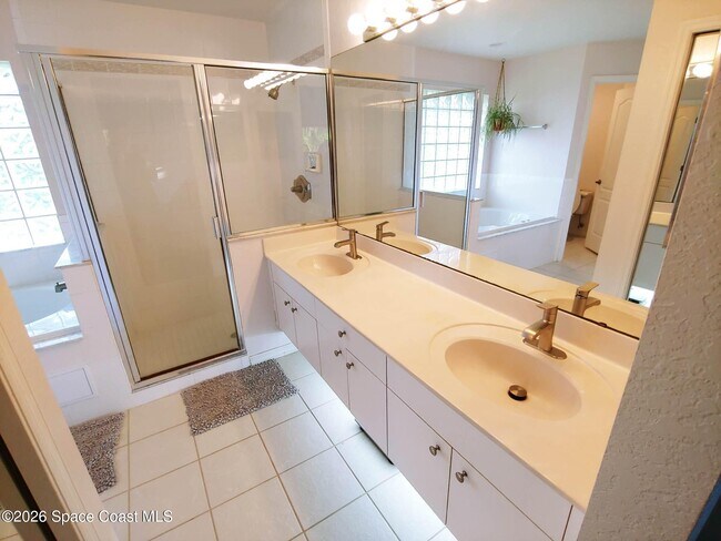 Building Photo - 160 Sandy Shoes Dr