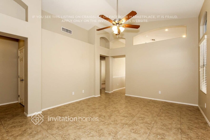 Building Photo - 4922 W Behrend Dr