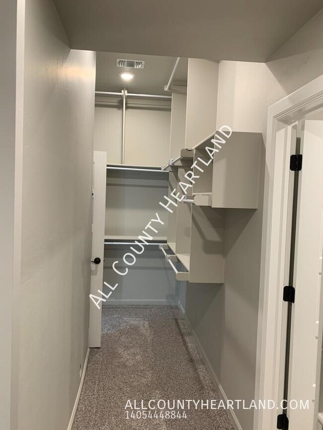 Building Photo - 3512 Tahoe Dr