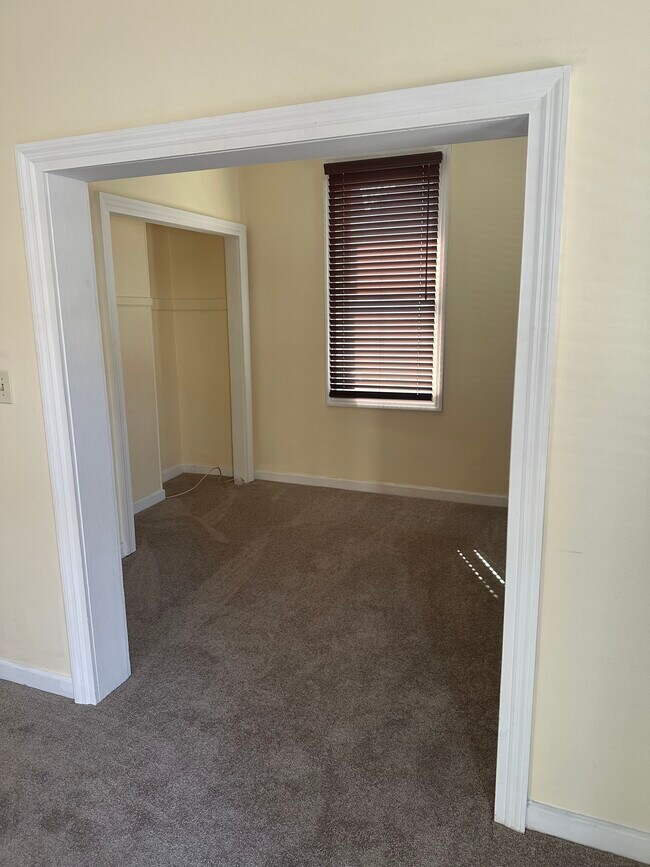 Building Photo - 534 S Pearl St