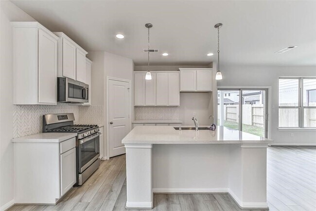 Building Photo - 704 Ocean Palms Dr