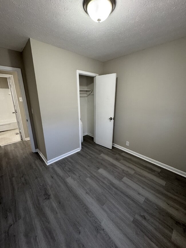 Building Photo - 120 Woodland Dr