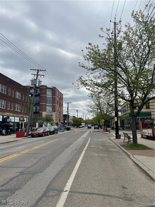 Building Photo - 2628 E 124th St