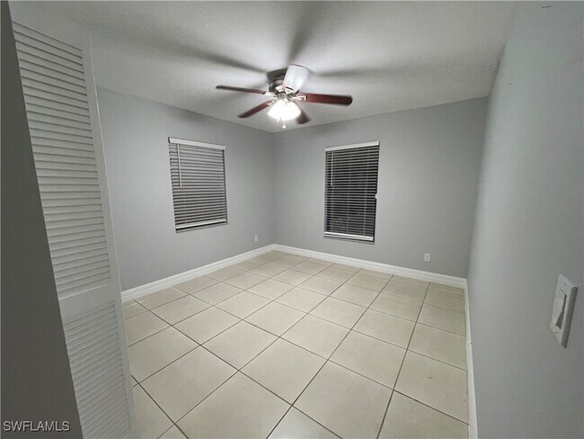 Building Photo - 5240 Cherry Wood Dr