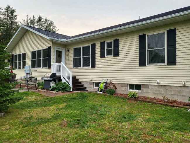 Building Photo - 1203 Woodland St