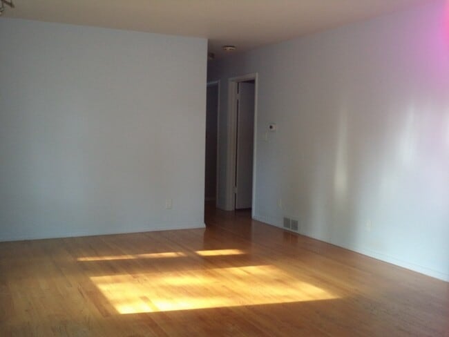 Building Photo - 26 Leamer Ct