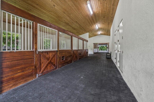 Building Photo - 2439 Appaloosa Trail