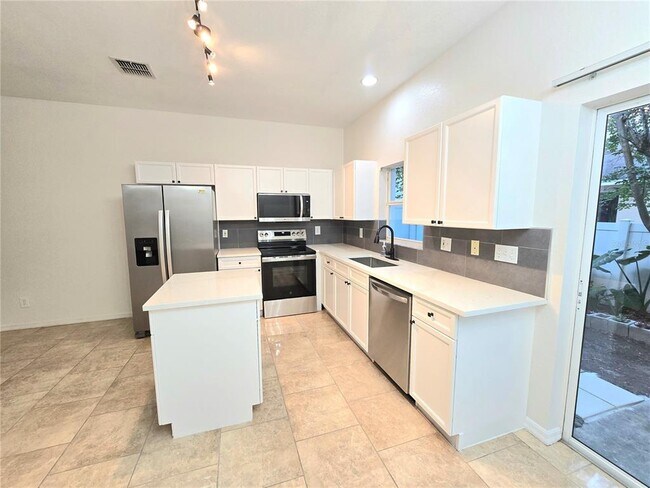 Building Photo - 13241 Opal Court North