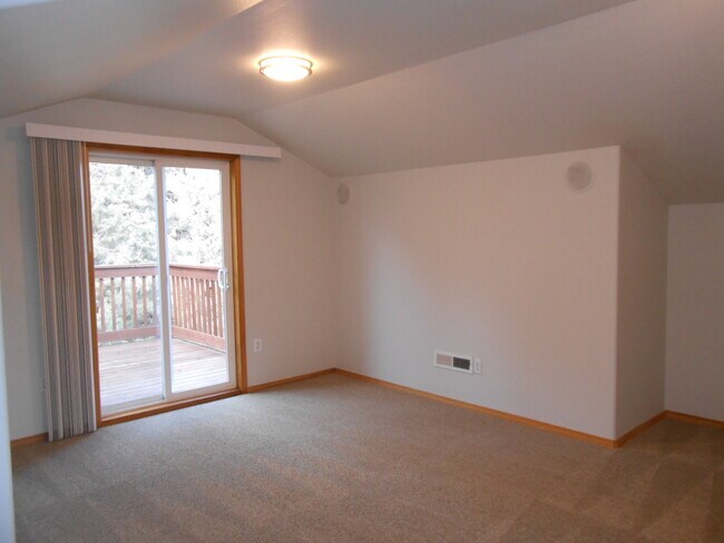 Building Photo - 20946 Lupine Ave