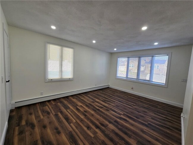 Building Photo - 96 Edgeworth Ave