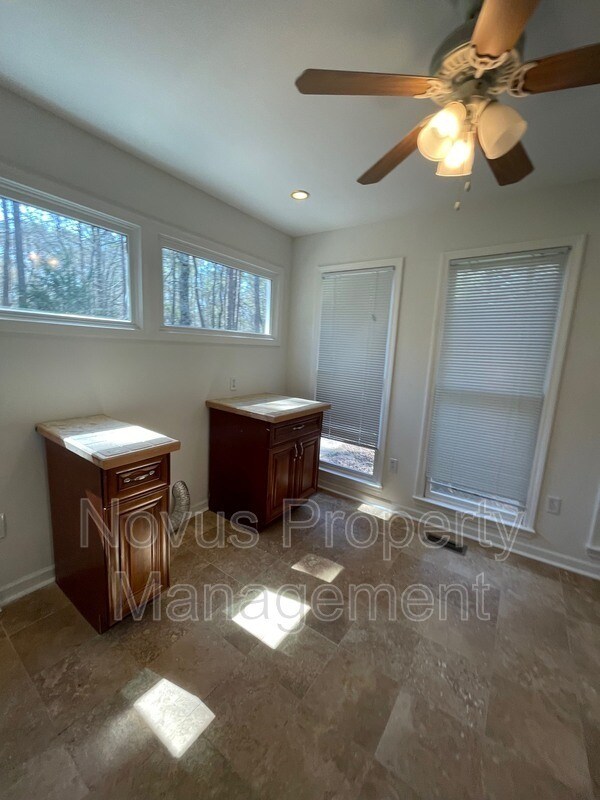 Building Photo - 121 Chipley Creek Dr