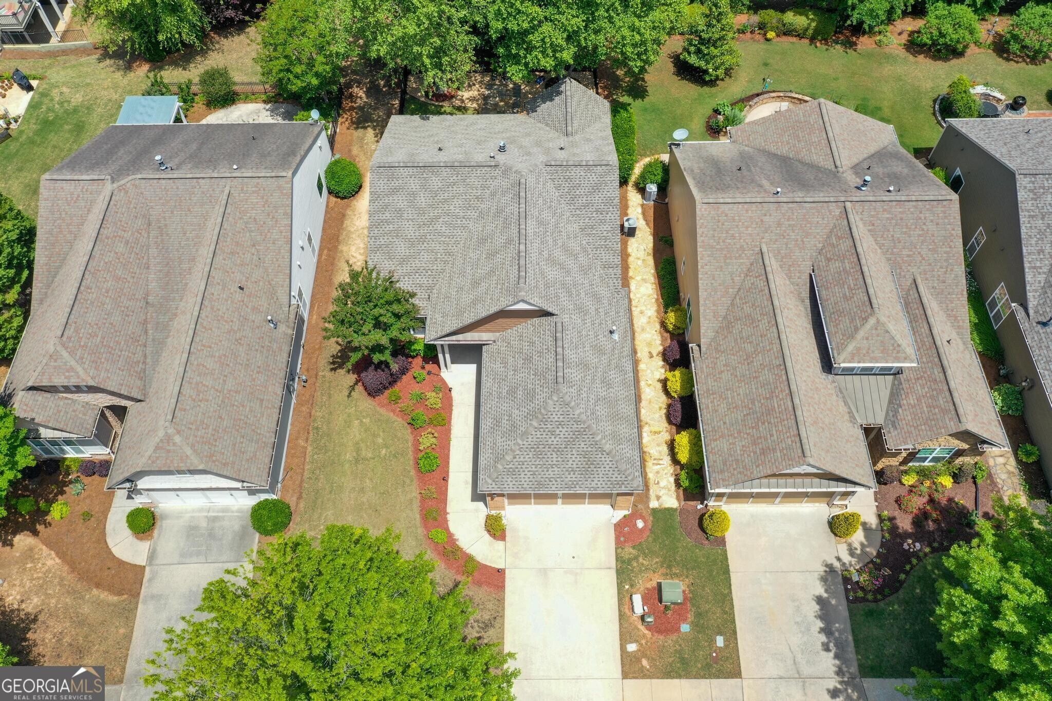 Building Photo - 105 Dahlia Dr