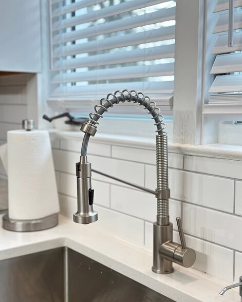 Building Photo - 22 Allessio St