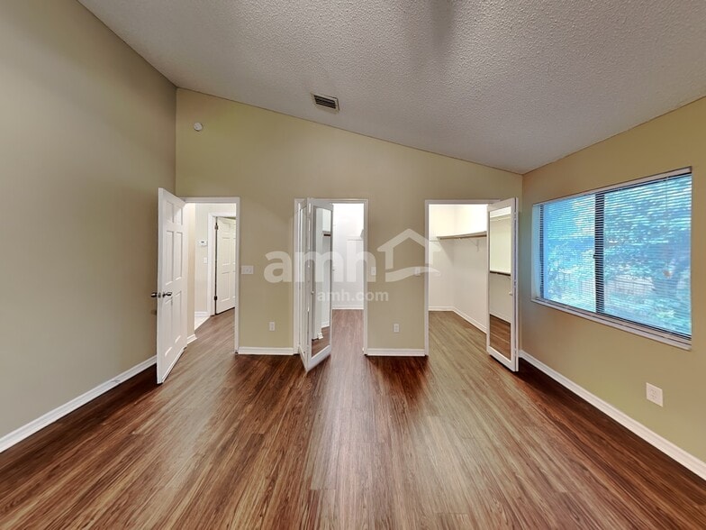 Building Photo - 4615 Tiffany Woods Cir