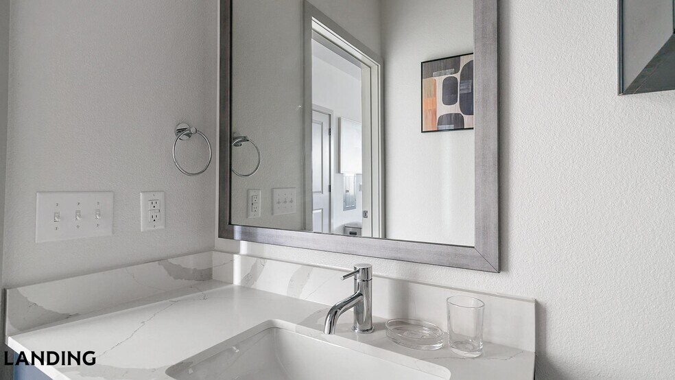 Building Photo - 91 Jensen Dr