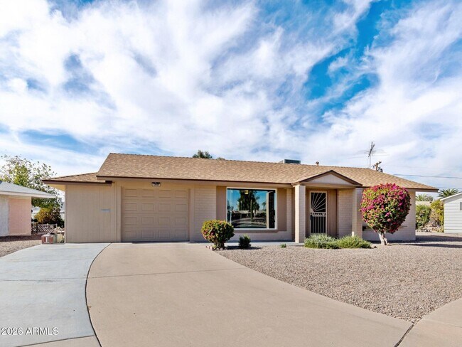 Building Photo - 12020 N Hacienda Dr