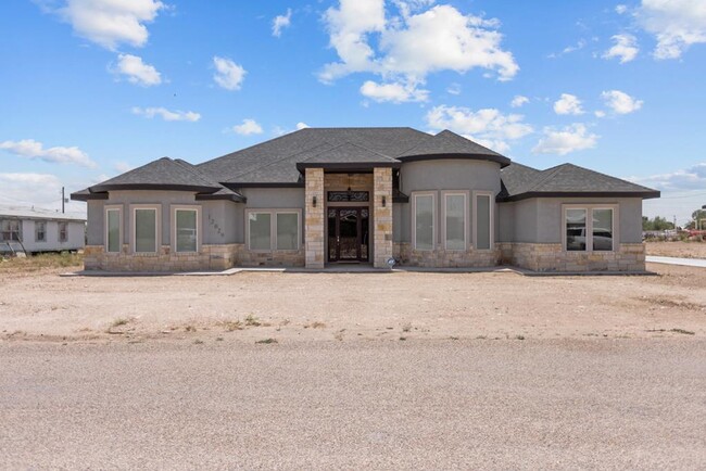 Primary Photo - 12029 W Palomino Dr