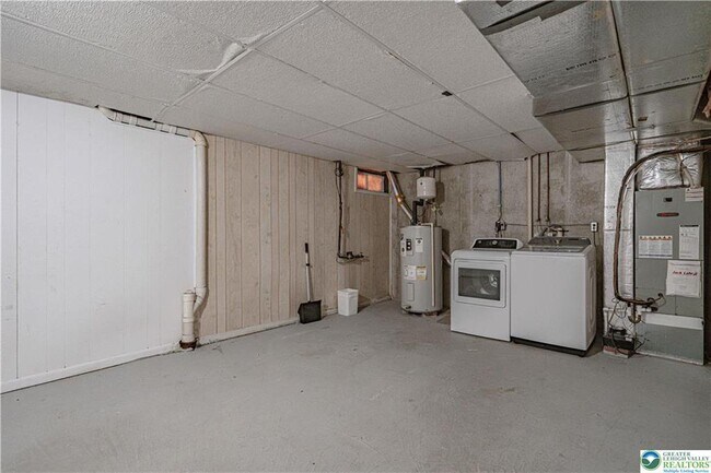 Building Photo - 1405 Presidential Dr