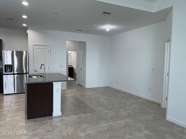 Building Photo - 304 Pop Top Ln