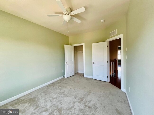 Building Photo - 3152 Yeager Dr