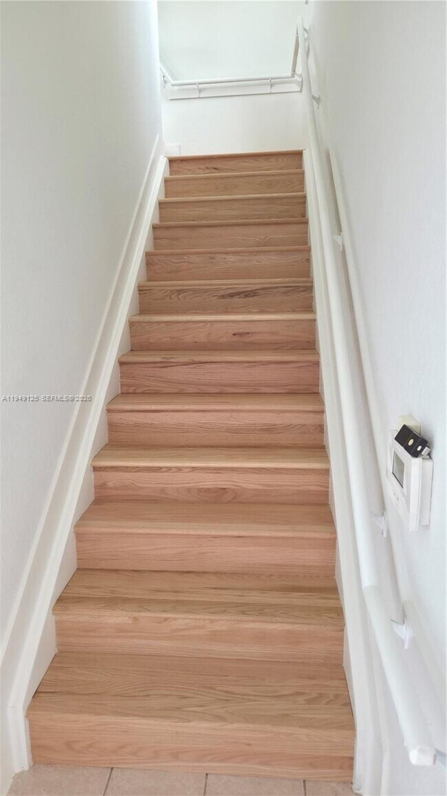 Building Photo - 2101 Belmont Ln