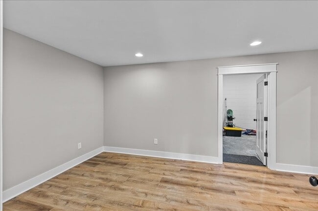 Building Photo - Beautiful Home for Rent in Chestnut Cove