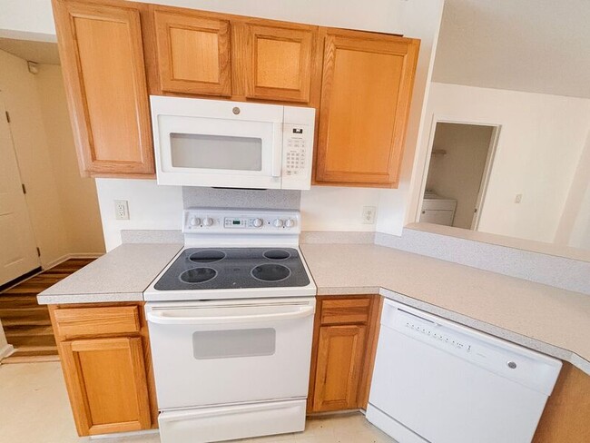 Building Photo - 227 Hardee Ave