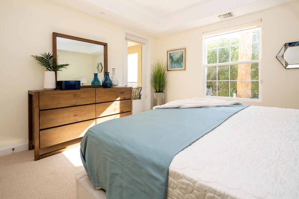 Building Photo - 12975 Agustin Pl