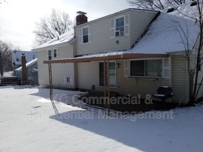 Building Photo - 10013 N Harrison Dr