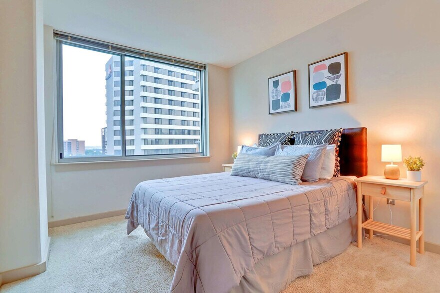 Building Photo - 22202 18th St S