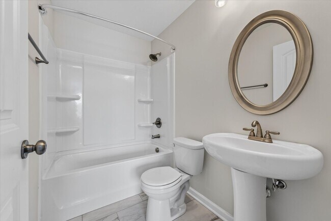 Building Photo - Like New Three Bedroom with Bonus!
