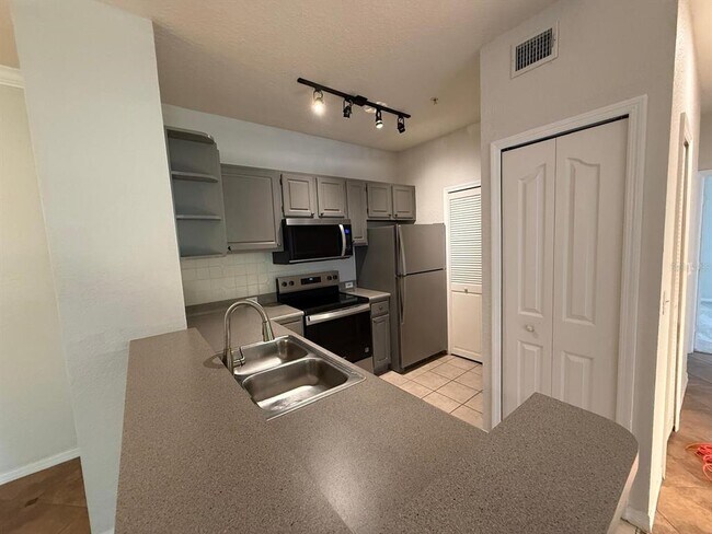 Building Photo - 2717 Maitland Crossing Way