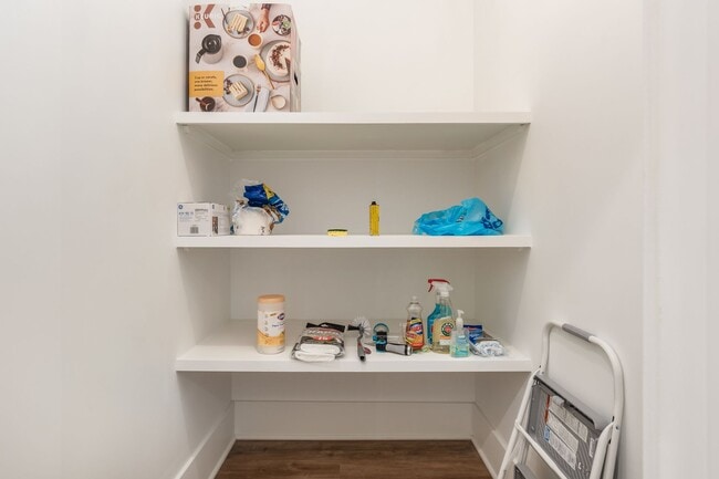 Building Photo - 2978 Bernard View Ln