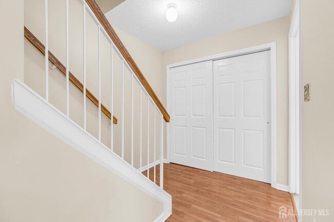 Building Photo - 98 Prestwick Way