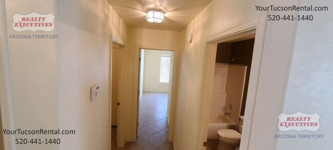 Building Photo - Starr Pass Shadows 4 bedrooms and 2 bathrooms