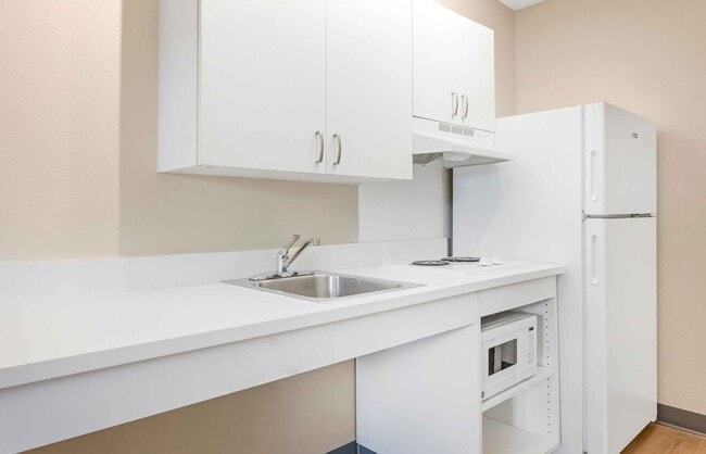 Building Photo - Furnished Studio-Boston - Tewksbury