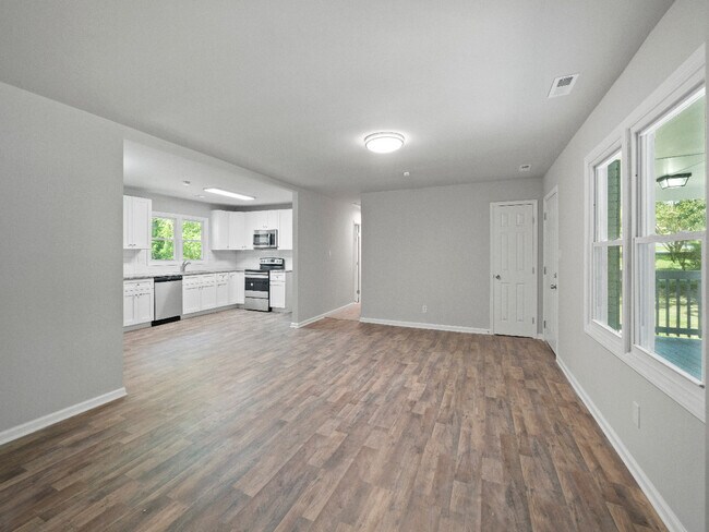 Building Photo - 128 Sunset Ln