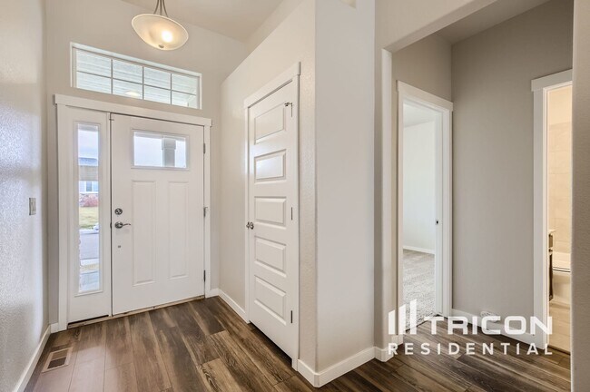 Building Photo - 5398 Chantry Dr