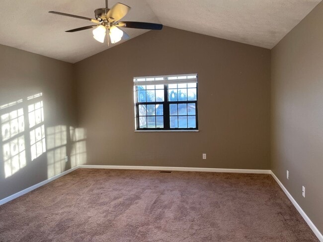 Building Photo - 3 bedroom house in O'Fallon