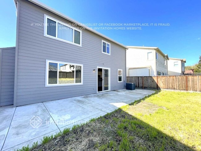 Building Photo - 2542 Huber Dr