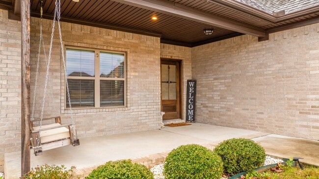 Building Photo - Stunning Sherwood Home in Quiet Cul-de-Sac | Modern Upgrades & Spacious Layout