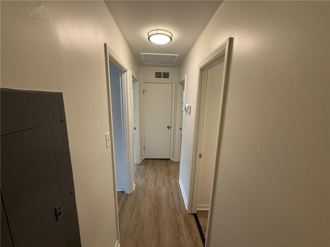 Building Photo - 379 Utoy Cir SW