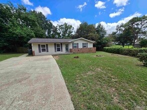 Building Photo - 6202 Fairview Dr