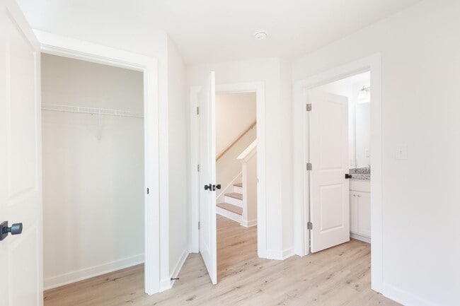 Building Photo - Newly Constructed 3/3.5 located in Chosewood Park!