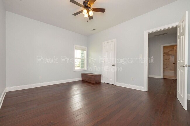 Building Photo - 2615 North Ave