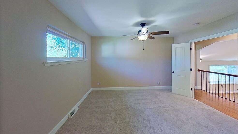 Building Photo - 1105 N Monaco Street Pky