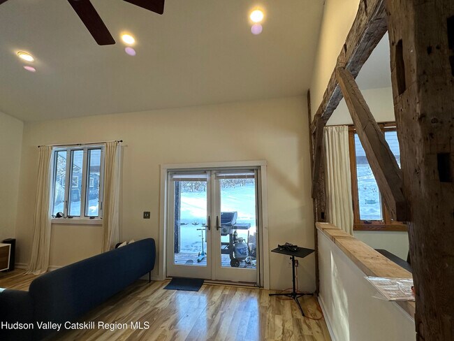 Building Photo - 180 Yerry Hill Rd